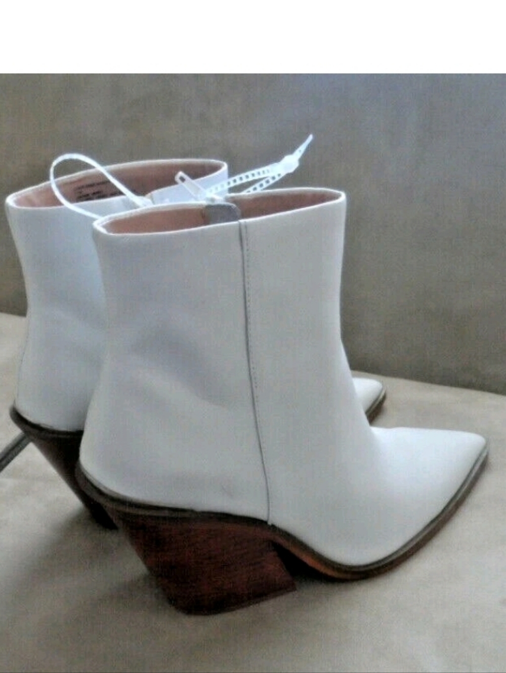 Steve Madden Charlene Leather Ankle Boots with Wooden Heel White Sz 8.5 New - Picture 3 of 13